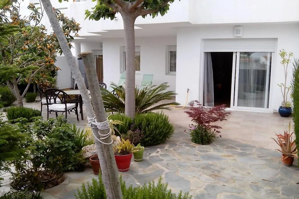 Bonito Apartamento De 3 Hab. Con Jardin Roses 0*,  Espagne